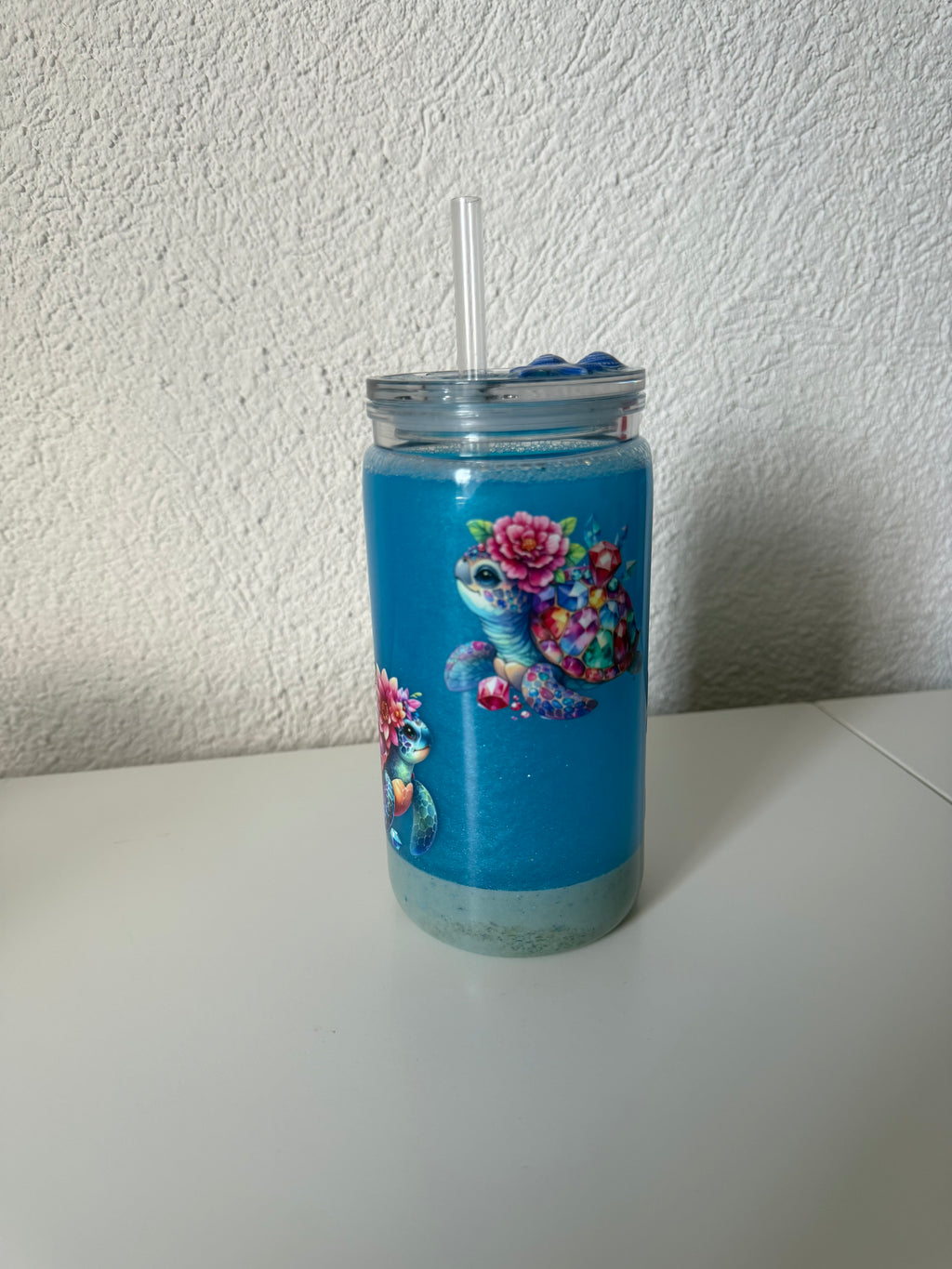 Meeresschatz Snowglobe Becher mit Sand & Steinchen – 16 oz
